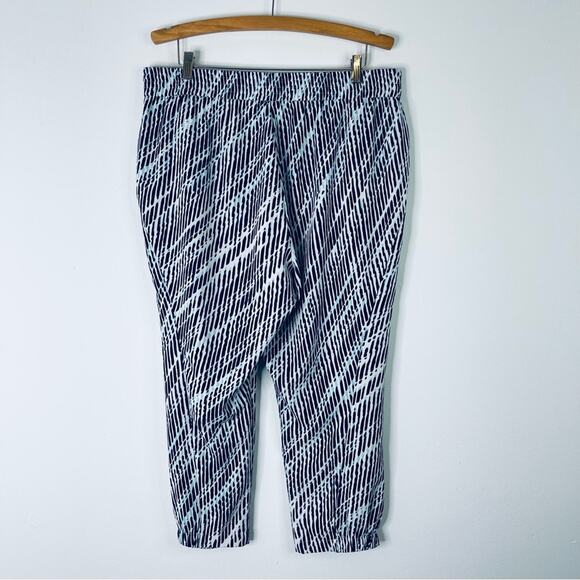 NY & Co blue white stretchy striped abstract cropped pants XL - Picture 6 of 8